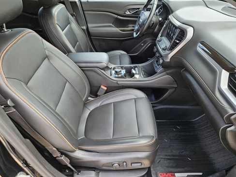 Used 2023 GMC Acadia AT4 w/ Technology Package AWD/4WD image 12