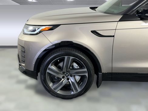 New 2026 Land Rover Discovery Dynamic SE AWD/4WD image 11