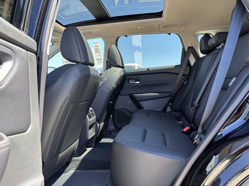 New 2025 Nissan Rogue SV w/ SV Premium Package image 21