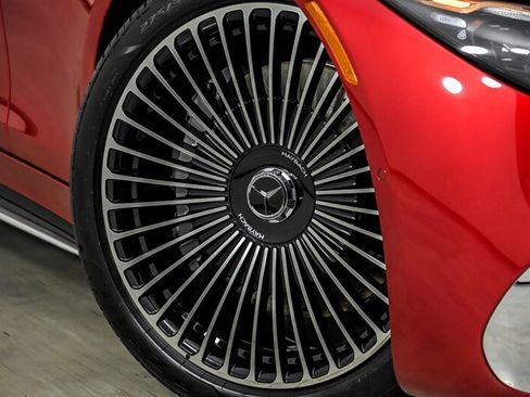 Used 2026 Mercedes-Benz Maybach SL 680 image 3