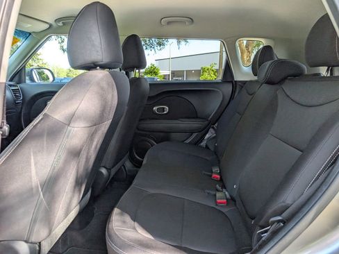 Used 2019 Kia Soul w/ Convenience Package FWD image 17