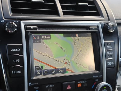 Used 2014 Toyota Camry XLE w/ Leather Package FWD image 18