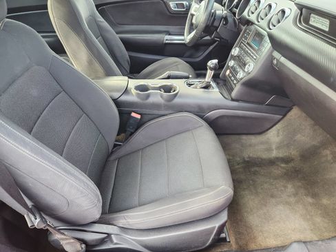 Used 2016 Ford Mustang Coupe RWD image 16