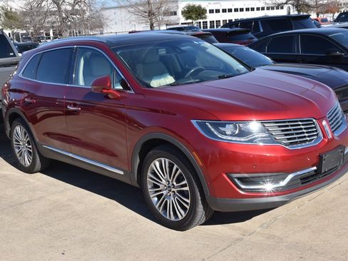 Used 2018 Lincoln MKX Reserve w/ Driver Assistance Package image 4