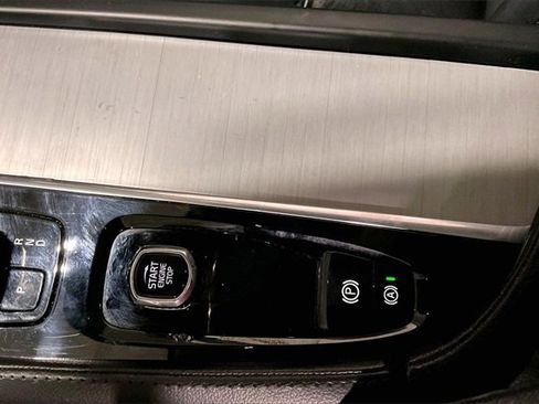 Certified 2023 Volvo XC90 B5 Core w/ Protection Package Premier image 32