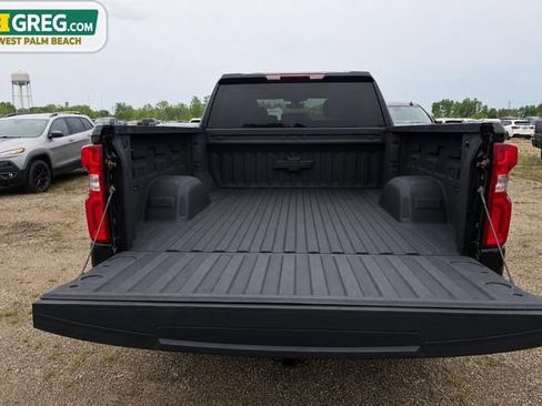 Used 2021 Chevrolet Silverado 1500 Custom w/ LPO, Blackout Package AWD/4WD image 15