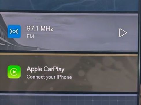 Used 2023 Volvo XC40 B5 Core w/ Convenience Package image 22