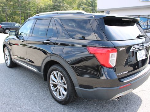 Used 2021 Ford Explorer Limited w/ Equipment Group 301A RWD image 8