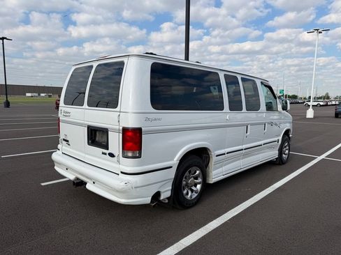 Used 2014 Ford E-150 and Econoline 150 w/ RV Plus Package RWD image 6