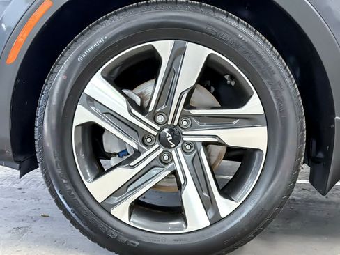 Used 2023 Kia Sorento EX AWD/4WD image 27