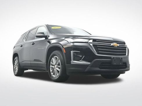 Used 2023 Chevrolet Traverse LT FWD image 32