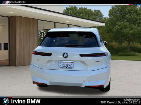 Used 2026 BMW iX xDrive60 w/ Premium Package image 9
