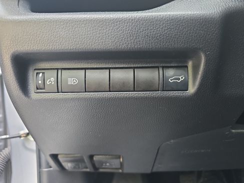 Used 2022 Toyota RAV4 XLE w/ Convenience Package FWD image 25