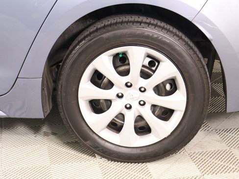 Used 2023 Toyota Corolla LE FWD image 17