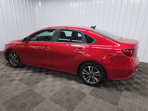 Used 2023 Kia Forte LXS w/ LXS Technology Package FWD image 4