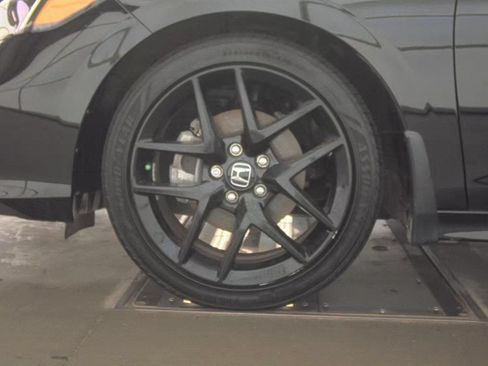 Used 2025 Honda Civic Sport image 12