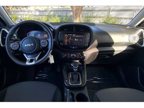 Used 2024 Kia Soul LX w/ Option Group 015 image 15