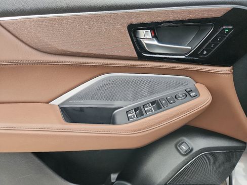 Certified 2025 Acura MDX SH-AWD w/ Advance Package image 14