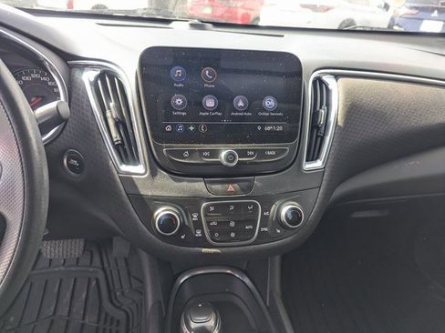 Used 2019 Chevrolet Malibu LT image 14