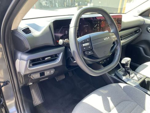 Used 2025 Kia K4 EX FWD image 2