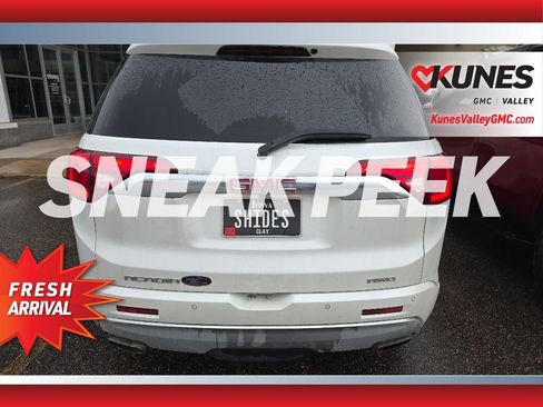 Used 2019 GMC Acadia Denali w/ Technology Package AWD/4WD image 6