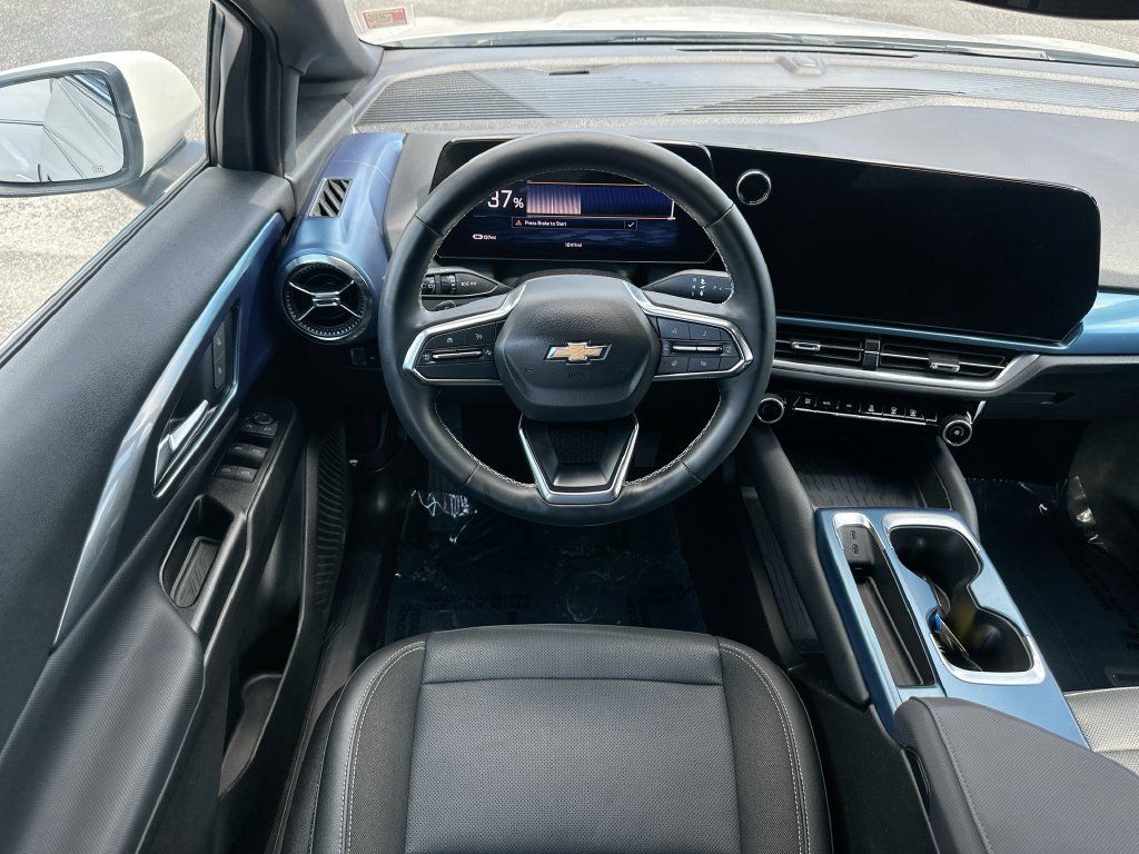 Certified 2024 Chevrolet Equinox EV LT FWD image 22