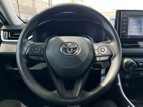 Used 2022 Toyota RAV4 LE image 14
