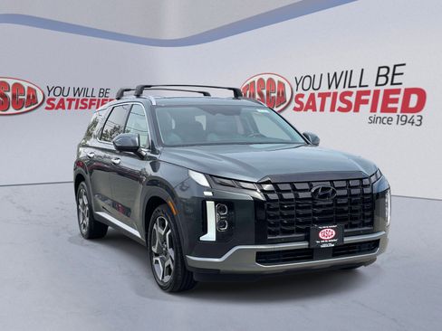 Used 2023 Hyundai Palisade SEL AWD/4WD image 1