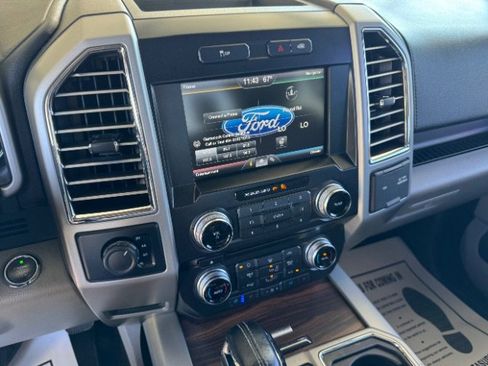 Used 2015 Ford F150 Lariat w/ Equipment Group 502A Luxury AWD/4WD image 12