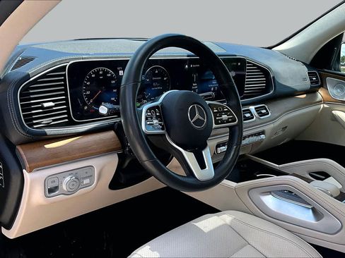 Used 2021 Mercedes-Benz GLS 450 4MATIC image 18