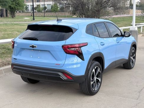 Used 2024 Chevrolet Trax RS w/ Driver Confidence Package image 4