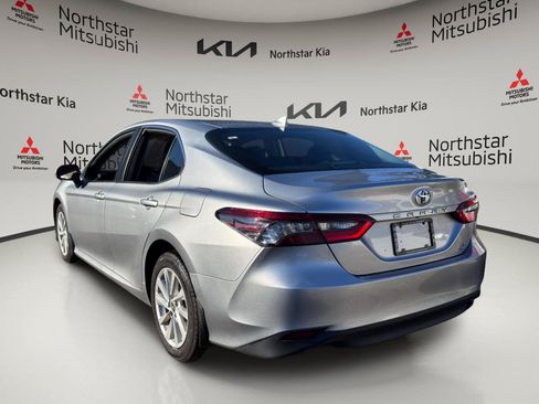 Used 2022 Toyota Camry LE AWD/4WD image 2