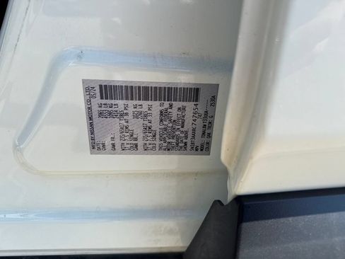 Used 2024 Nissan Rogue S FWD image 30