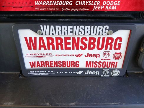 Used 2019 RAM 2500 Laramie w/ Black Appearance Package image 14