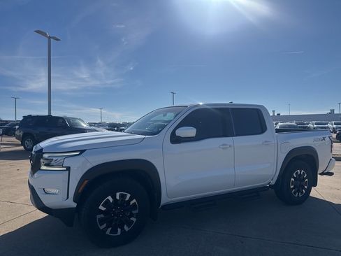 Used 2024 Nissan Frontier Pro-X w/ Tow Package image 9