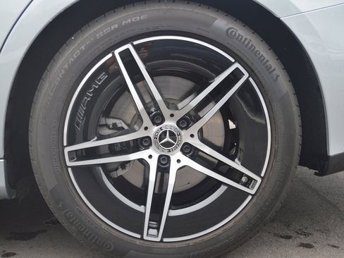 Used 2025 Mercedes-Benz E 350 Sedan image 10