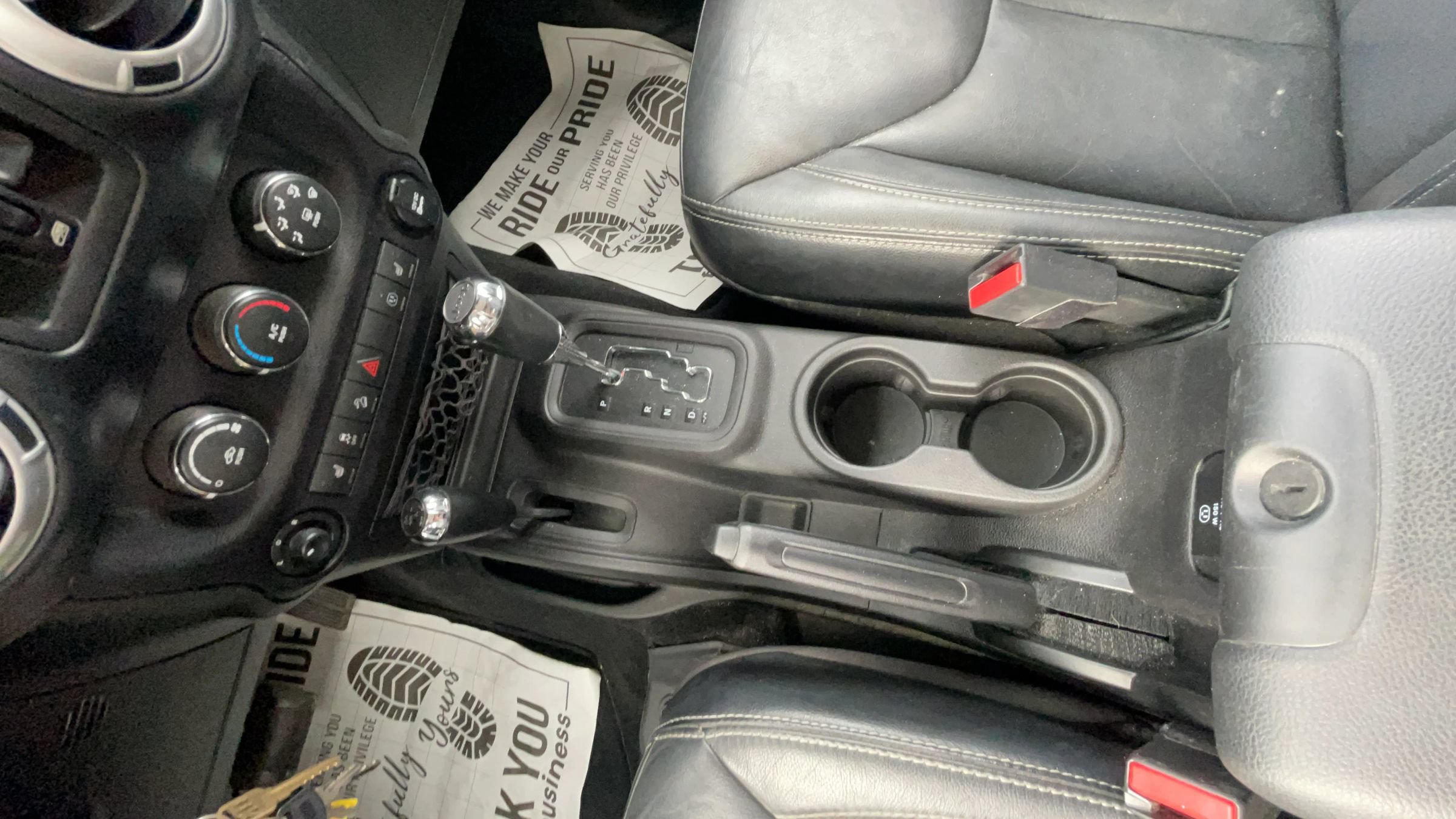 Used 2015 Jeep Wrangler Unlimited Sahara w/ Connectivity Group AWD/4WD image 13