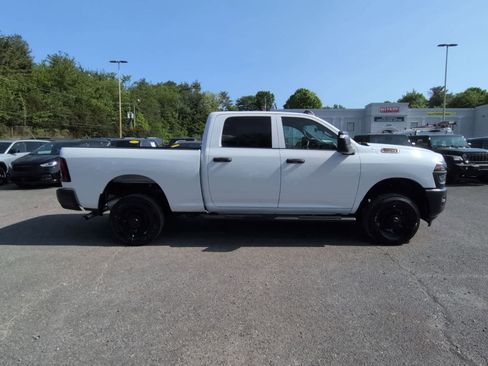 New 2026 RAM 2500 Tradesman AWD/4WD image 9