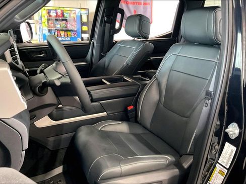 Used 2026 Toyota Tundra Limited AWD/4WD image 3
