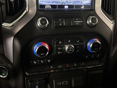 Used 2020 GMC Sierra 1500 SLT w/ SLT Premium Package image 19