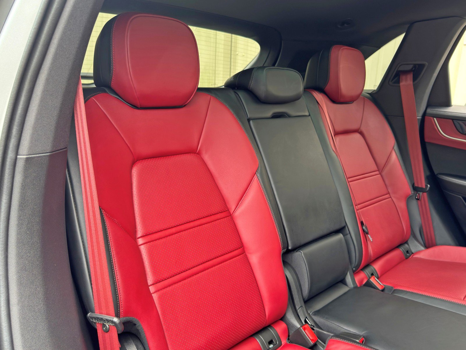 Used 2025 Porsche Cayenne S AWD/4WD image 44