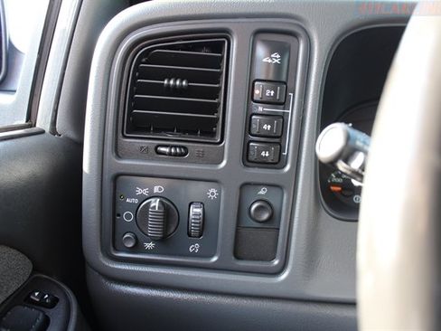 Used 2003 Chevrolet Silverado 2500 LS w/ Snow Plow Prep Package AWD/4WD image 19