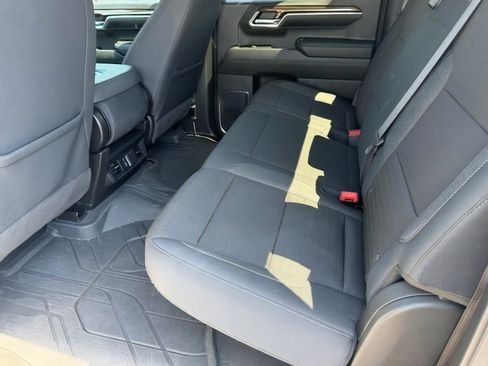 Used 2024 Chevrolet Silverado 1500 LT AWD/4WD image 15