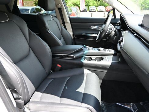 Used 2025 Genesis GV70 2.5T AWD/4WD image 23