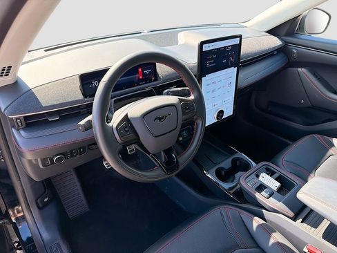 Used 2025 Ford Mustang Mach-E Premium w/ Sport Appearance Package AWD/4WD image 9