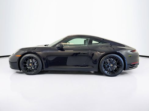 Used 2022 Porsche 911 Carrera image 2