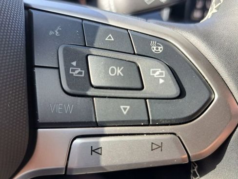 Used 2025 Volkswagen Atlas SEL image 12