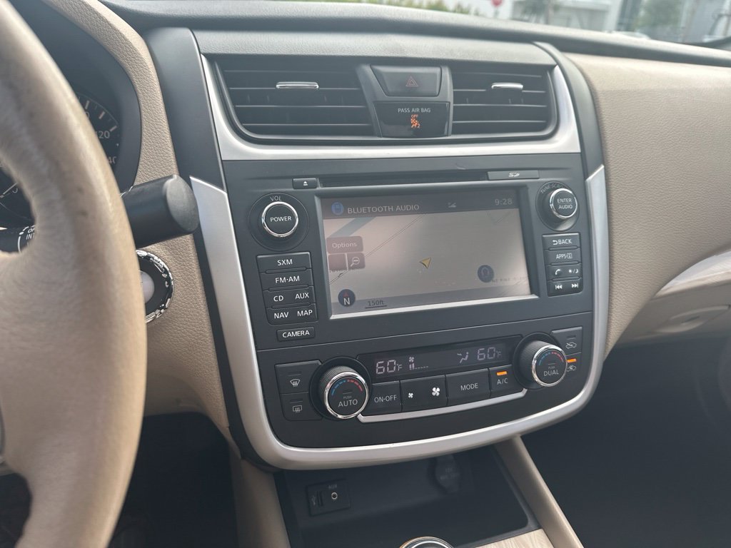 Used 2016 Nissan Altima 2.5 SL w/ 2.5 Technology Package FWD image 12