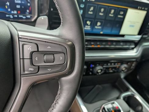 Used 2025 Chevrolet Silverado 1500 High Country w/ Technology Package AWD/4WD image 15