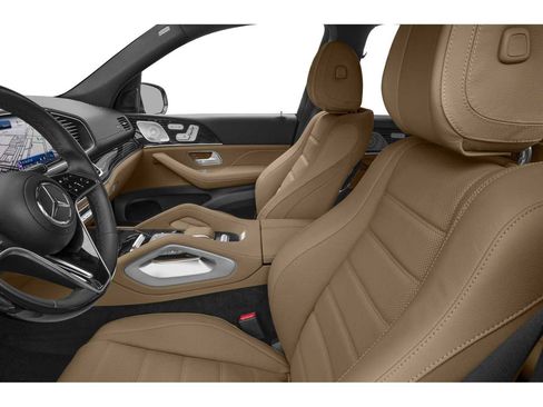 New 2026 Mercedes-Benz GLS 580 4MATIC image 6